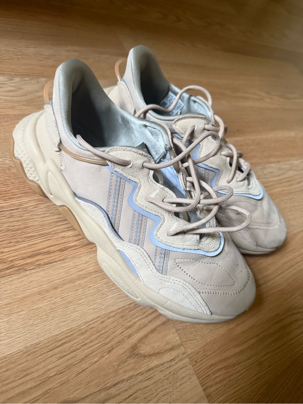 Men’s adidas size 9